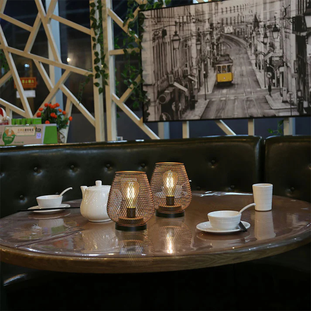 Draadloze LED Lantaarn Luxe Zwarte Tafellamp op Batterijen met Vintage Design Verlichting voor Binnen en Buiten Sfeerlicht | Sulvida