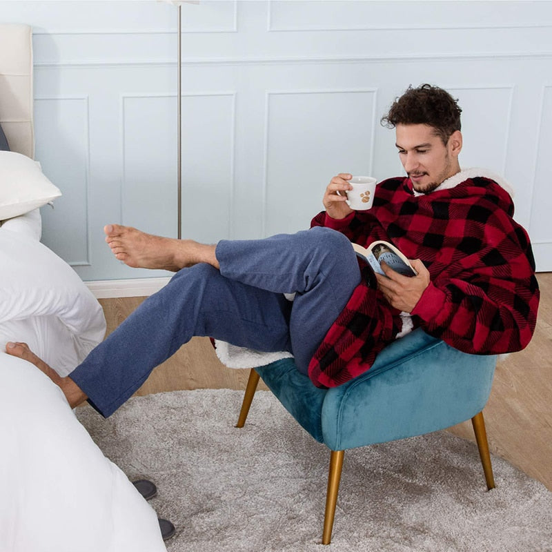 Couverture à capuche chaude type hoodie – Vêtement d’intérieur doux en polaire avec capuche et poches pour un confort ultime à la maison | Sulvida