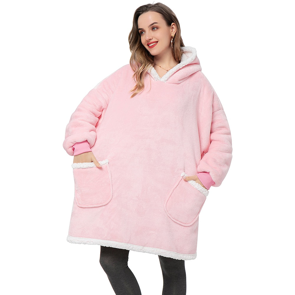 Couverture à capuche chaude type hoodie – Vêtement d’intérieur doux en polaire avec capuche et poches pour un confort ultime à la maison | Sulvida