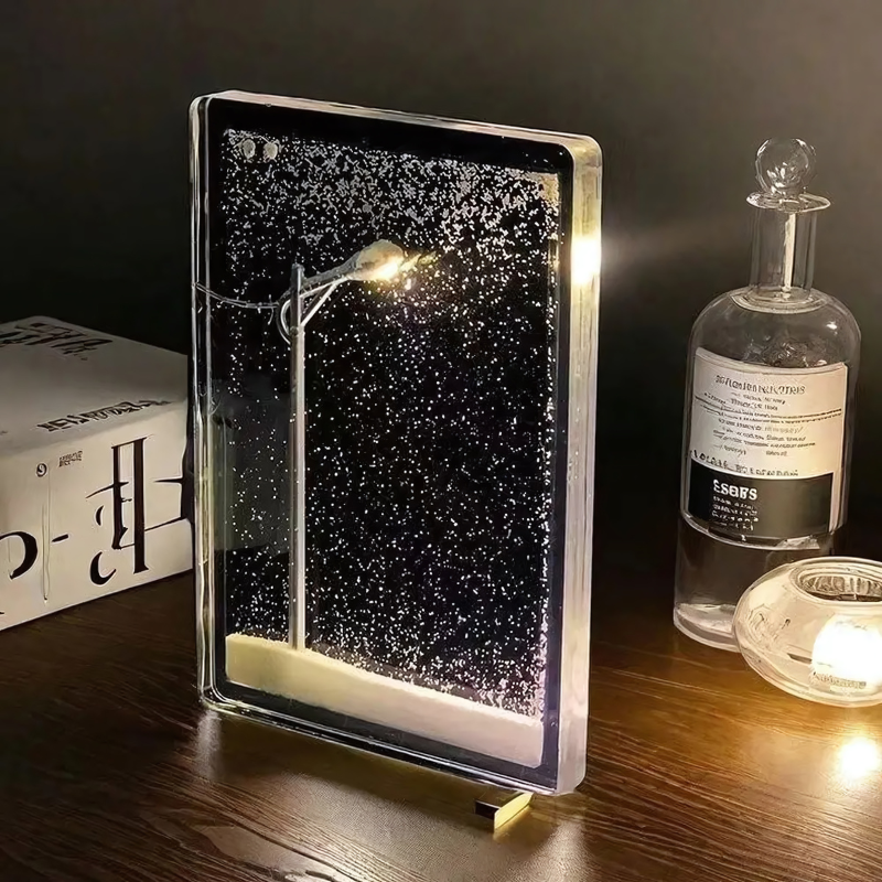 Boule à neige lanterne avec éclairage LED et effet de neige tombante – lampe décorative hivernale pour une ambiance magique | Sulvida