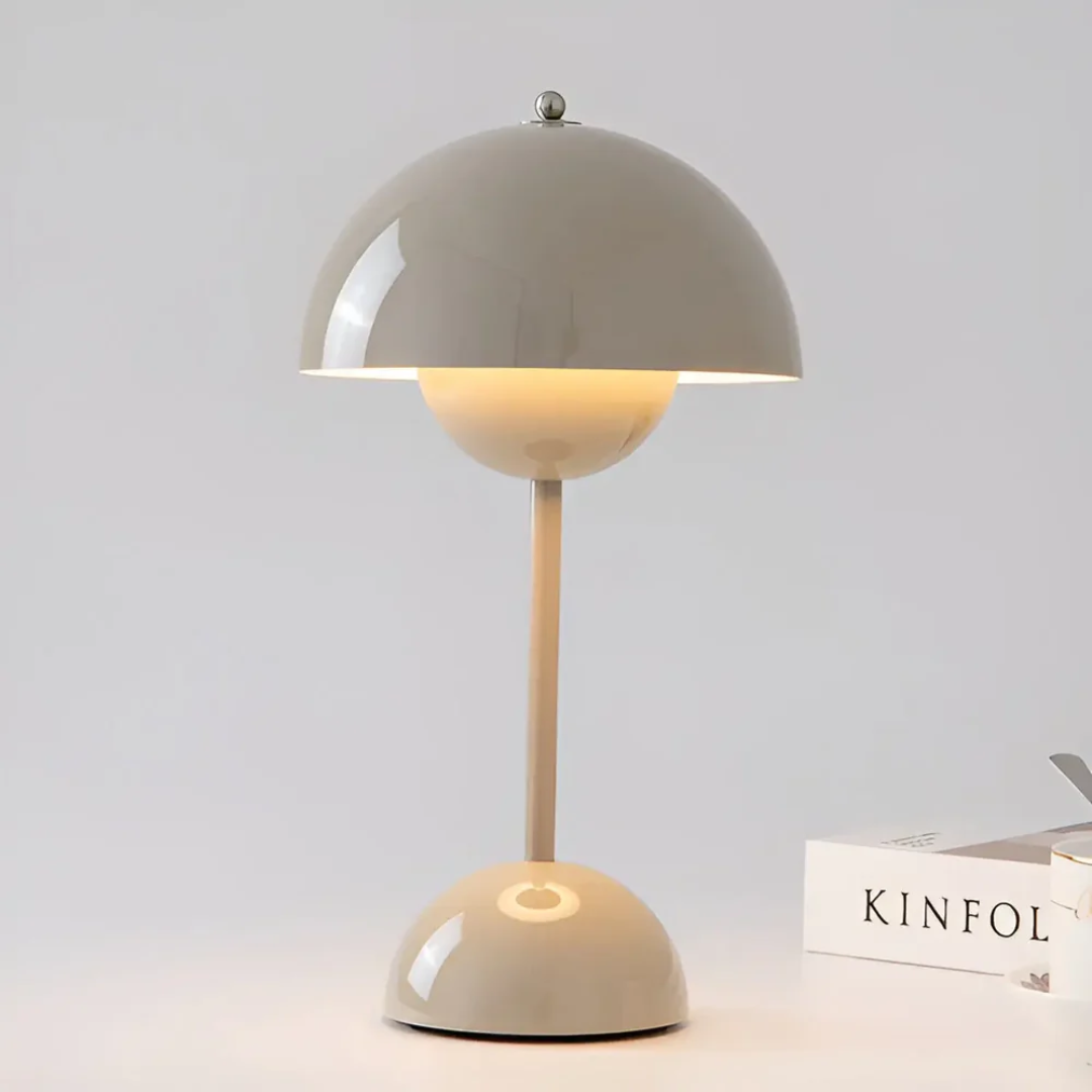 Lampe de table design sans fil avec fonction variateur et commande tactile pour une ambiance chaleureuse dans le salon, la chambre, sur le balcon ou la terrasse, lampe de bureau décorative | Sulvida
