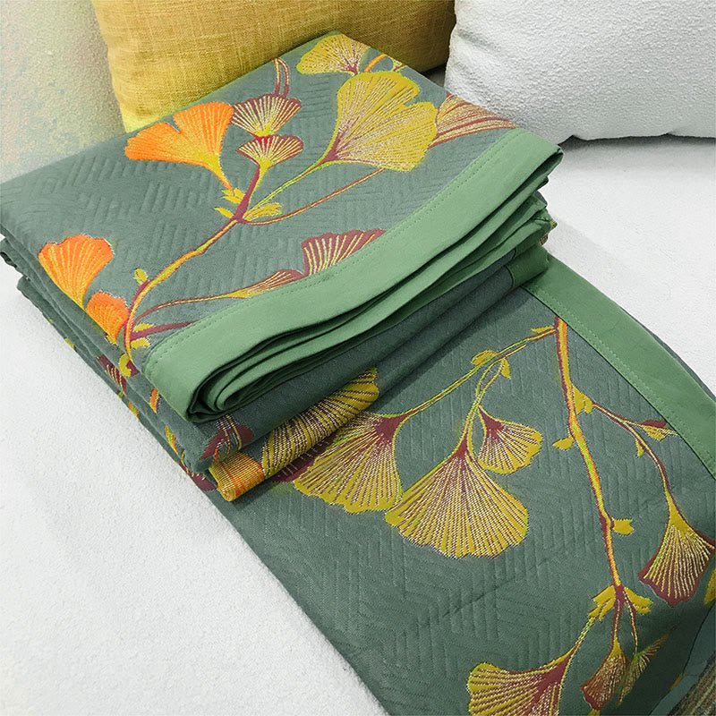 Quilt réversible à motif de feuilles de ginkgo – linge de lit luxueux en jacquard de coton et de fibres de soja pour lits Queen Size et King Size | Sulvida
