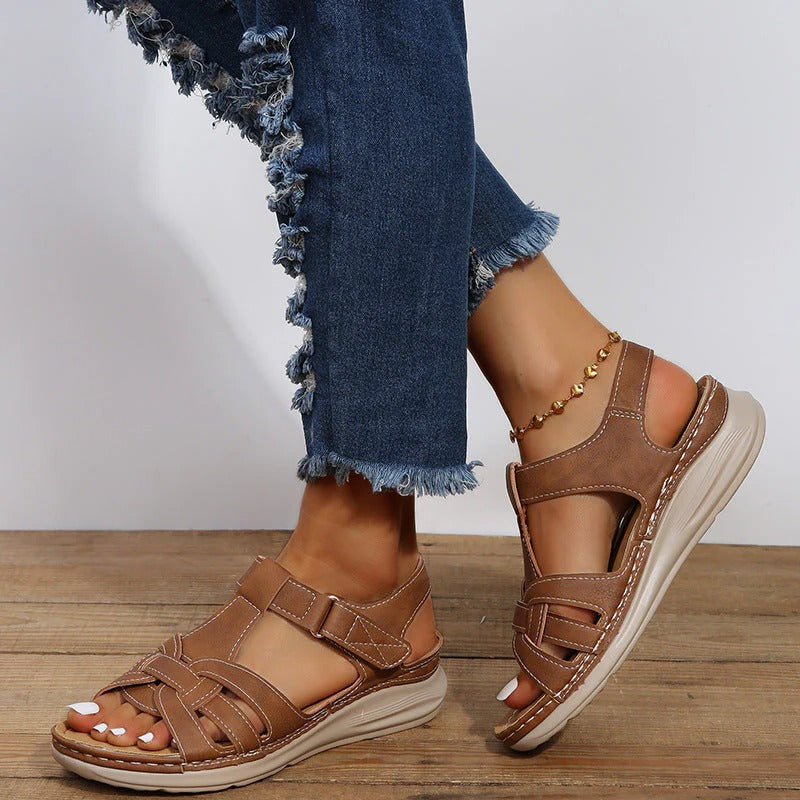 Sandales orthopédiques pour femmes à fermeture auto-agrippante – soutien confortable du pied avec ajustement réglable pour un usage quotidien et des pieds en bonne santé | Sulvida
