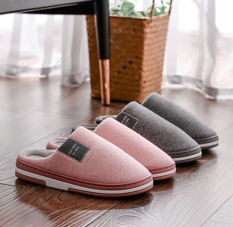 Pantoufles pour hommes avec semelle antidérapante et doublure épaisse en peluche – Chaussons à enfiler marron, gris clair, rouges ou roses – Chaussures chaudes et confortables du 36 au 45 | Sulvida