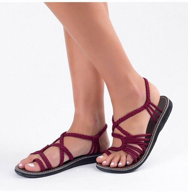 Sandales à enfiler avec semelle confortable pour femmes et hommes, chaussures décontractées d’été, différentes couleurs, sandales de plage antidérapantes et claquettes de bain unisexes | Sulvida