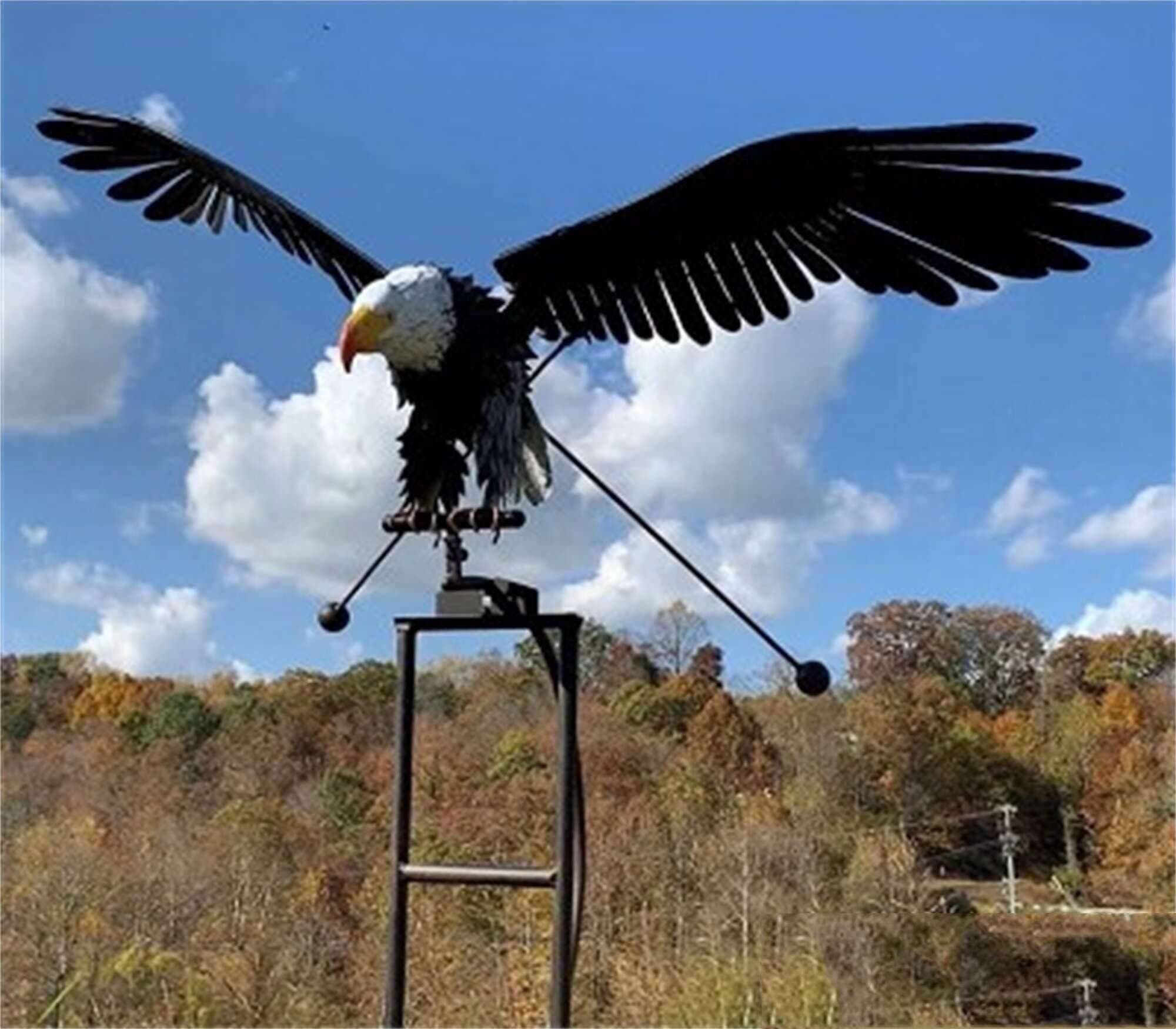 Moulin à vent de jardin en métal décoratif oiseau ou aigle sur pied pour terrasse ou pelouse – Décoration de jardin avec ailes mobiles | Sulvida