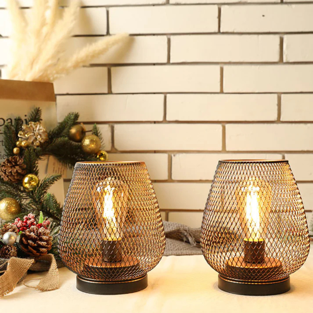 Lanterne LED sans fil, élégante lampe de table noire à piles avec éclairage au design vintage pour créer une ambiance chaleureuse à l’intérieur comme à l’extérieur | Sulvida