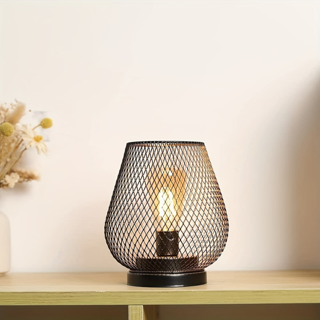 Lanterne LED sans fil, élégante lampe de table noire à piles avec éclairage au design vintage pour créer une ambiance chaleureuse à l’intérieur comme à l’extérieur | Sulvida