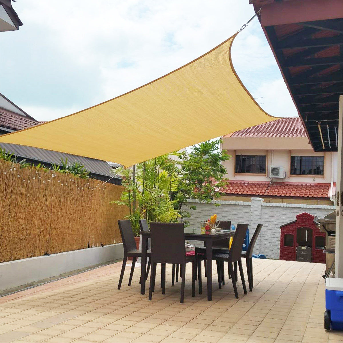 Voile d’ombrage pour jardin et terrasse – Protection solaire imperméable pour balcon et espace extérieur – Forme triangulaire, carrée ou rectangulaire – Filet d’ombrage extérieur avec protection UV | Sulvida