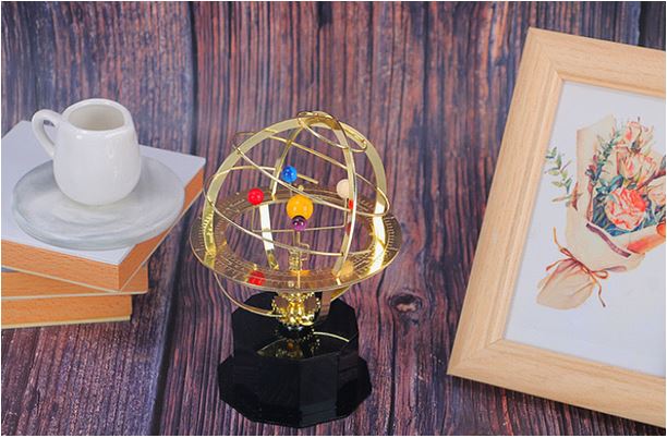 Modèle Mécanique Fait Main du Système Solaire Orrery en Laiton avec 5 Planètes pour Décoration | Sulvida