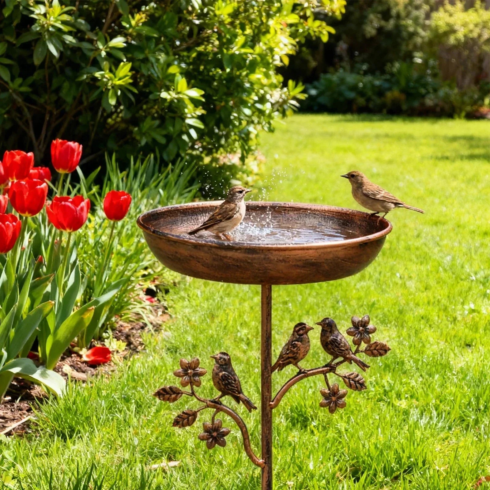 Bain d'oiseaux décoratif avec tige solide pour jardin | Ornement de jardin en métal avec bassin d'eau | Sulvida