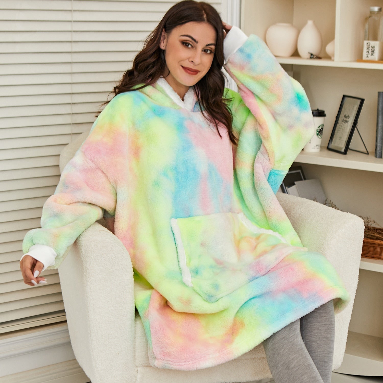 Couverture à capuche chaude type hoodie – Vêtement d’intérieur doux en polaire avec capuche et poches pour un confort ultime à la maison | Sulvida