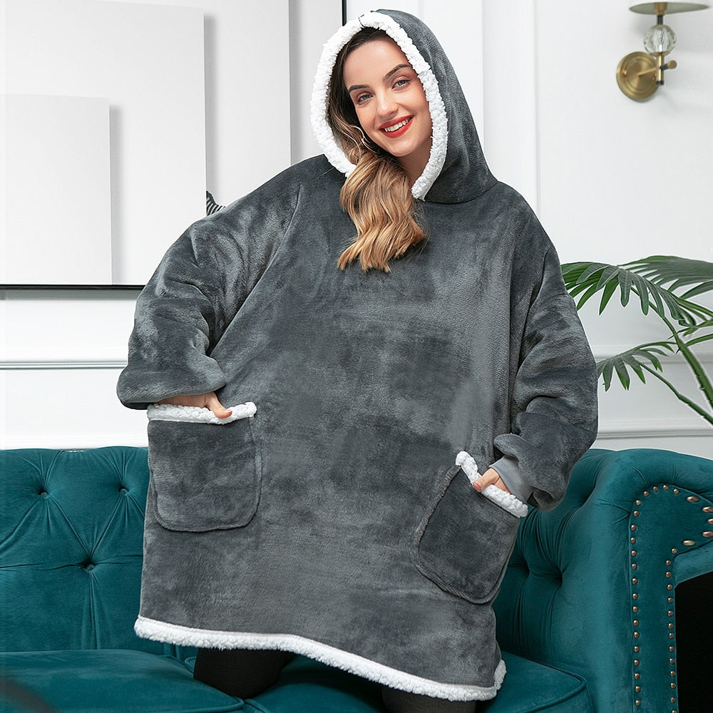 Couverture à capuche chaude type hoodie – Vêtement d’intérieur doux en polaire avec capuche et poches pour un confort ultime à la maison | Sulvida
