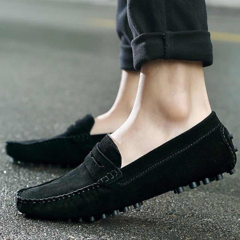 Mocassins pour hommes en daim, au style casual moderne et au design confortable pour un usage quotidien | Sulvida