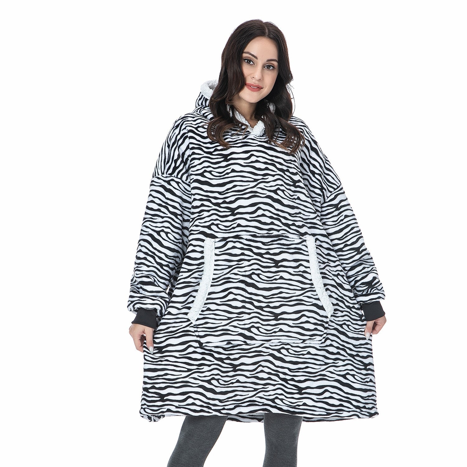 Couverture à capuche chaude type hoodie – Vêtement d’intérieur doux en polaire avec capuche et poches pour un confort ultime à la maison | Sulvida