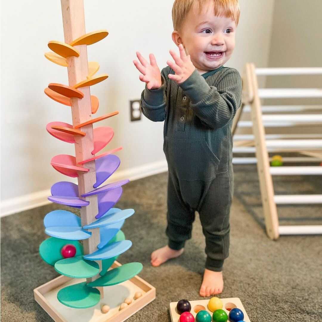 Circuit de billes en bois arc-en-ciel avec sons, 71cm – jouet éducatif Montessori pour enfants avec expériences de couleurs et de sons | Sulvida