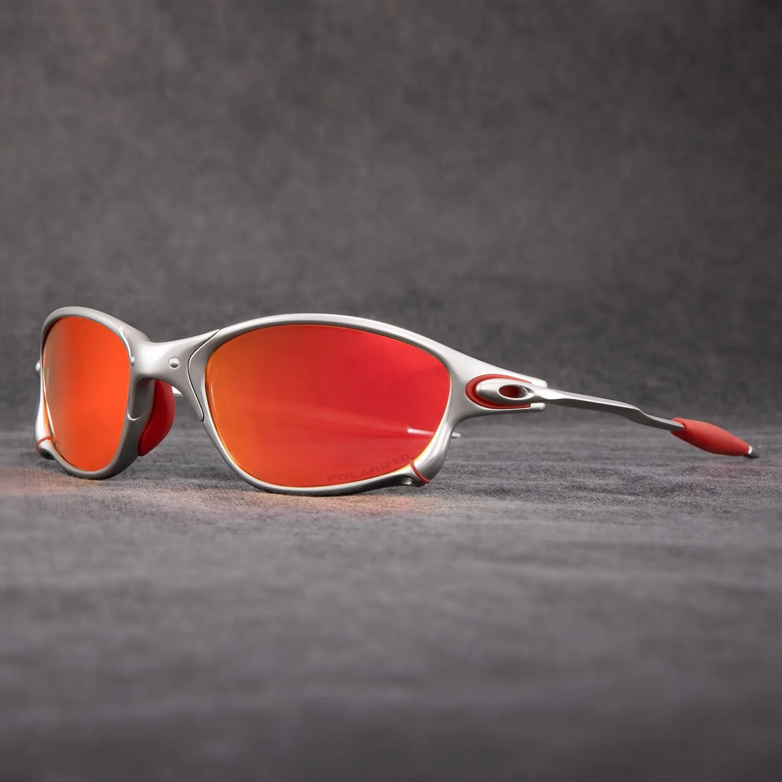 Lunettes de soleil sportives polarisées avec monture métallique et verres miroirs rouges pour le cyclisme, la conduite et les activités de plein air | Sulvida
