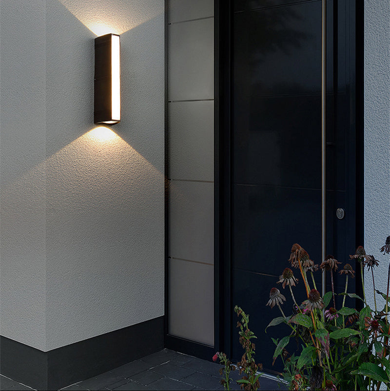 Moderne LED Buitenwandlamp Waterdicht Zwart voor Terras en Tuin Wandverlichting Strak Aluminium Design | Sulvida