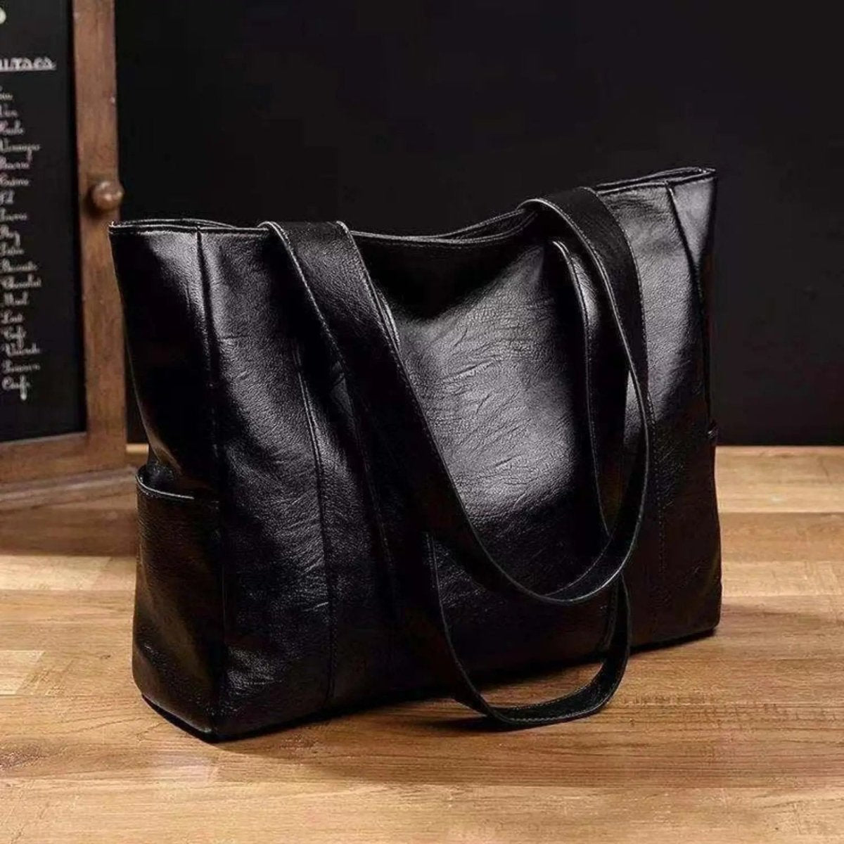Leren Schoudertas met Retro Charme en Soepele Afwerking – Compacte Handtas voor Dagelijks Gebruik | Sulvida