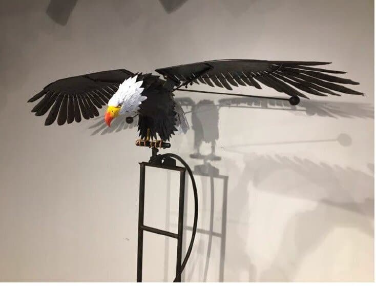 Moulin à vent de jardin en métal décoratif oiseau ou aigle sur pied pour terrasse ou pelouse – Décoration de jardin avec ailes mobiles | Sulvida