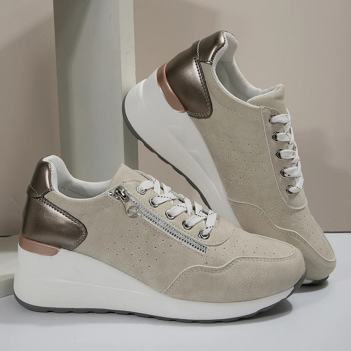 Chaussures de randonnée orthopédiques pour femmes Isabella, avec confort et maintien renforcé pour un usage quotidien et la marche, disponibles du 35 au 42 | Sulvida